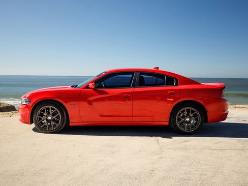 Used 2015 Dodge Charger R/T w/ Driver Confidence Group image 10