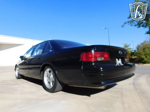 Used 1994 Chevrolet Impala SS image 19