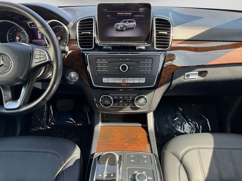 Used 2019 Mercedes-Benz GLS 450 4MATIC image 19