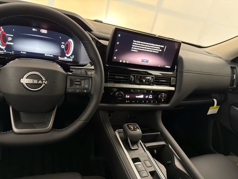 New 2026 Nissan Pathfinder SL FWD image 19