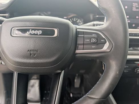 Used 2022 Jeep Compass Latitude FWD image 14