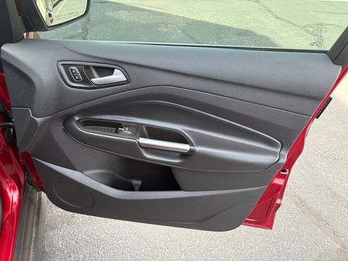 Used 2017 Ford C-MAX Titanium w/ Equipment Group 301A image 33