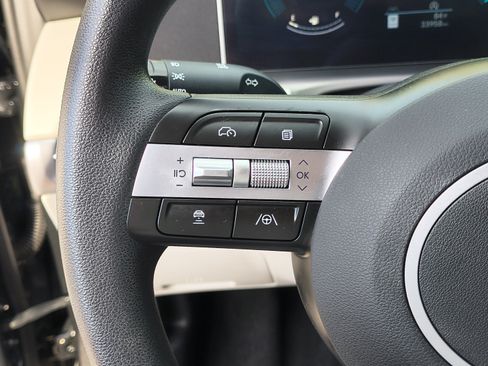 Certified 2025 Hyundai Tucson SEL AWD/4WD image 28