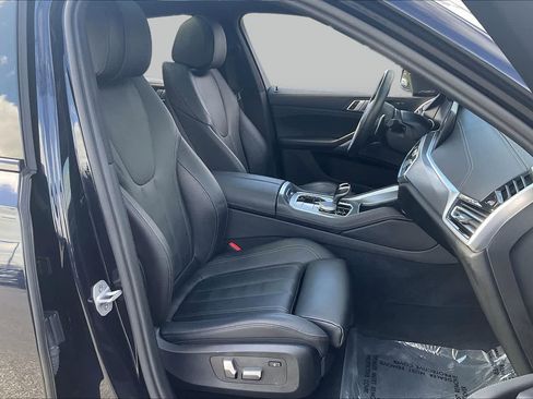Certified 2022 BMW X6 xDrive40i w/ M Sport Package AWD/4WD image 8