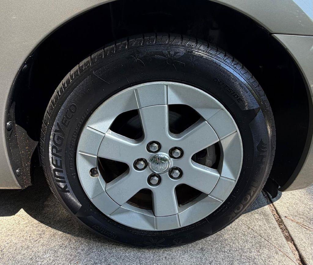 Used 2007 Toyota Prius w/ Pkg 2 FWD image 40