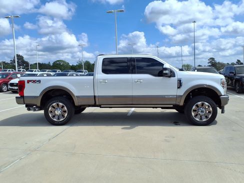 Used 2021 Ford F250 King Ranch w/ King Ranch Ultimate Package image 5