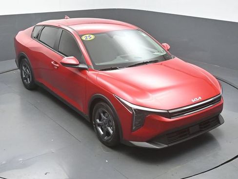Used 2025 Kia K4 FWD image 40
