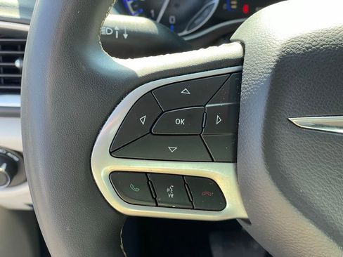 Used 2023 Chrysler Voyager LX FWD image 17
