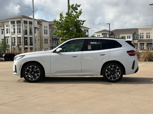 Used 2025 BMW X3 xDrive30i image 4