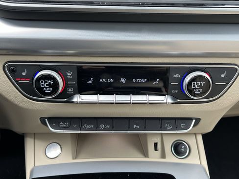 Used 2025 Audi Q5 2.0T Premium w/ Convenience Plus Package image 30