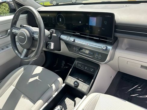 Used 2024 Hyundai Kona Limited FWD image 18