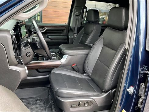 Used 2023 GMC Sierra 1500 SLT w/ SLT Premium Package image 17