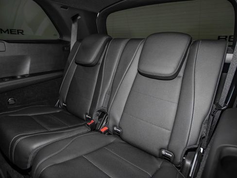 Used 2022 Mercedes-Benz GLS 450 4MATIC image 16