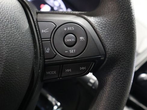 Used 2025 Toyota RAV4 LE image 36