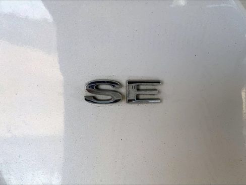 Used 2019 Ford Fiesta SE w/ Equipment Group 201A FWD image 9