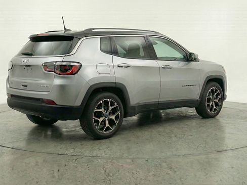 Used 2025 Jeep Compass Limited AWD/4WD image 9