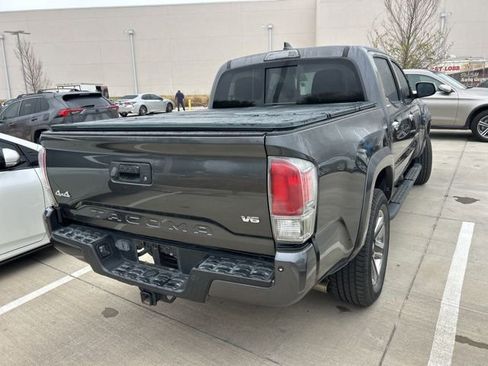 Used 2019 Toyota Tacoma Limited image 4