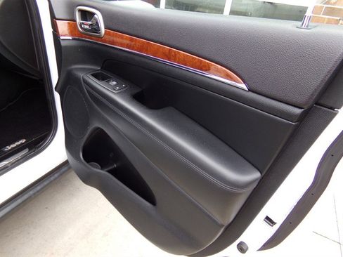 Used 2013 Jeep Grand Cherokee Limited w/ Trailer Tow Group image 71