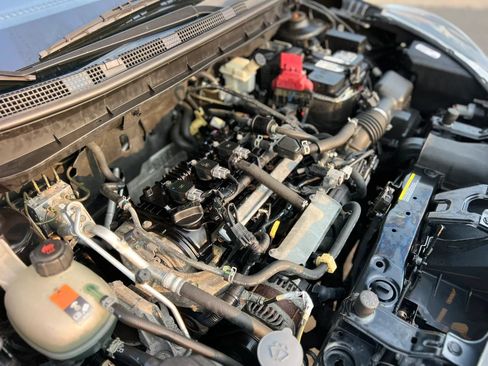 Used 2020 Nissan Kicks S FWD image 39
