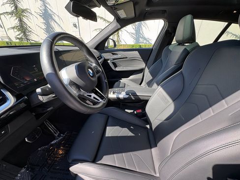 Used 2025 BMW X2 xDrive28i AWD/4WD image 16