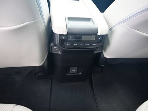 Certified 2026 Toyota Grand Highlander AWD Hybrid image 30