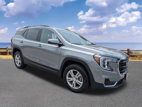 Used 2024 GMC Terrain SLE w/ Driver Convenience Package AWD/4WD image 10