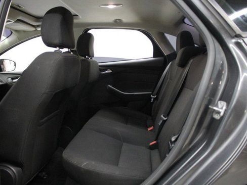 Used 2017 Ford Focus SEL image 29