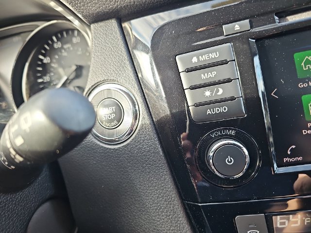 Used 2018 Nissan Rogue SV w/ Premium Package AWD/4WD image 25