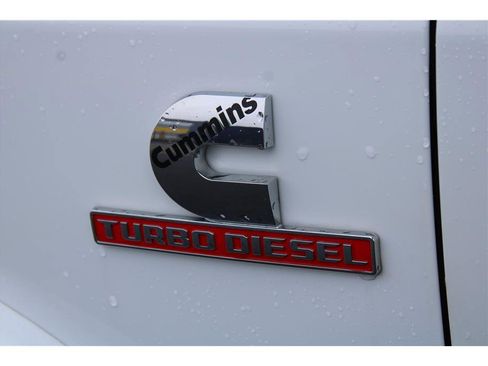 Used 2024 RAM 5500 Laramie image 40