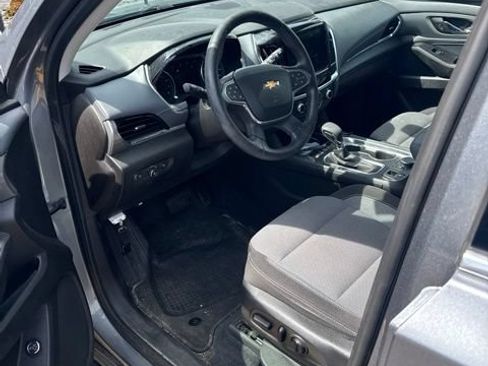 Used 2021 Chevrolet Traverse LT FWD image 8