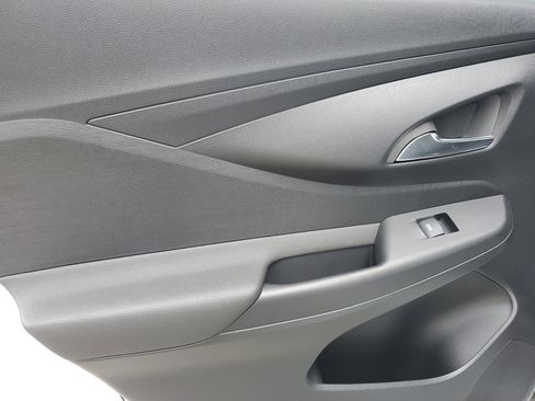 New 2026 Buick Envista Preferred image 11