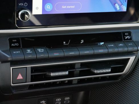 Certified 2025 Toyota Camry SE image 23