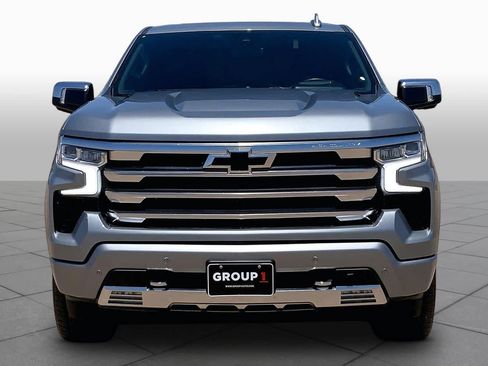 Used 2024 Chevrolet Silverado 1500 High Country w/ High Country Premium Package AWD/4WD image 4