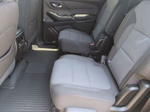 Certified 2023 Chevrolet Traverse LT FWD image 23