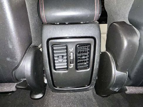 Used 2023 Dodge Durango GT RWD image 10