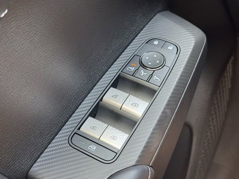 New 2025 Mitsubishi Outlander SE image 22