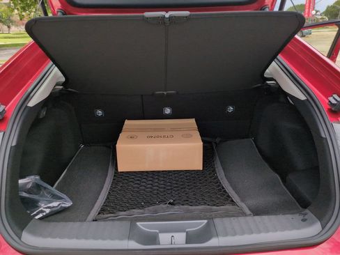 New 2026 Toyota Prius Plug-In Hybrid FWD image 34