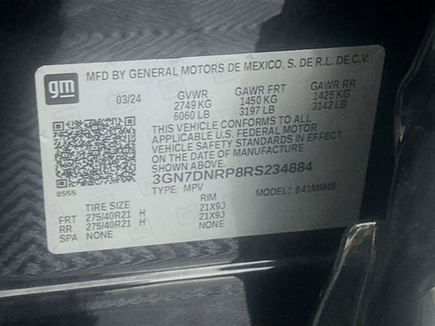 Used 2024 Chevrolet Equinox EV RS FWD image 12