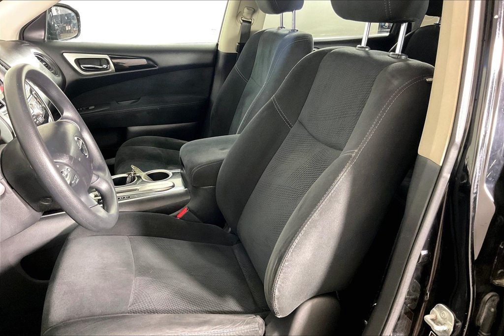 Used 2014 Nissan Pathfinder S w/ Cargo Package FWD image 31