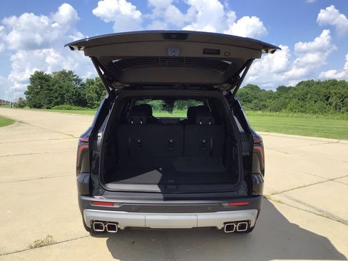 New 2026 Chevrolet Traverse LT w/ Driver Confidence Package image 5