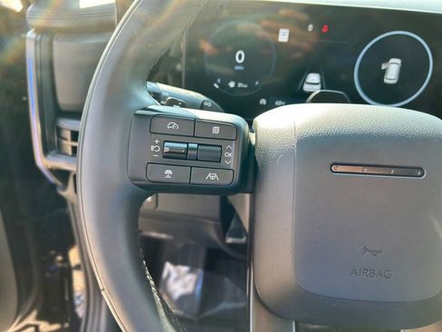 Used 2025 Hyundai Santa Fe Calligraphy AWD/4WD image 25