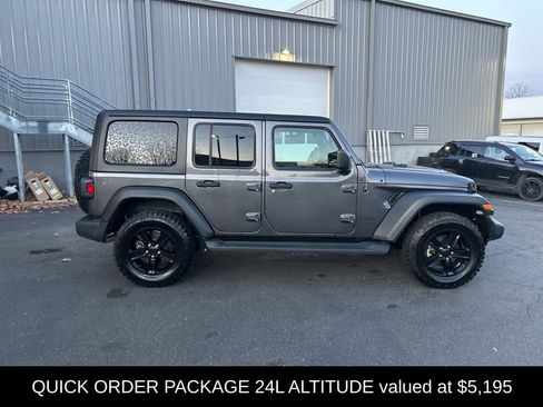 Used 2022 Jeep Wrangler Unlimited Sport image 2