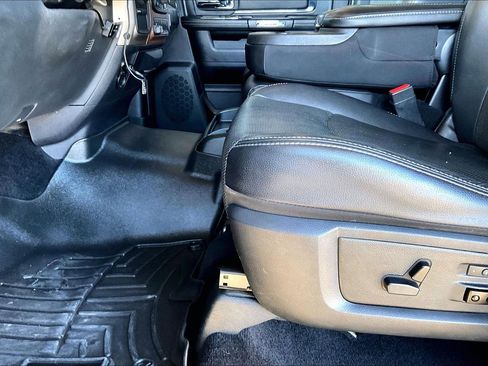 Used 2016 RAM 2500 Laramie image 16