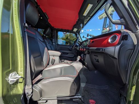 Used 2023 Jeep Gladiator Rubicon w/ LED Lighting Group image 29