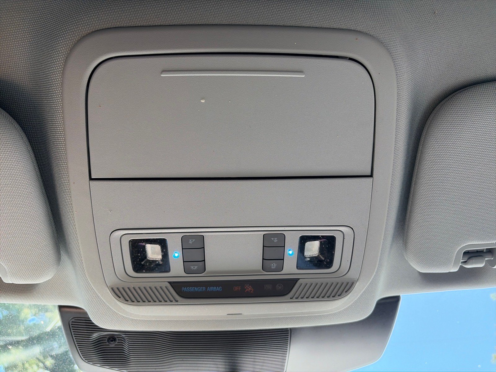 Used 2023 Ford Explorer XLT w/ Equipment Group 202A AWD/4WD image 29