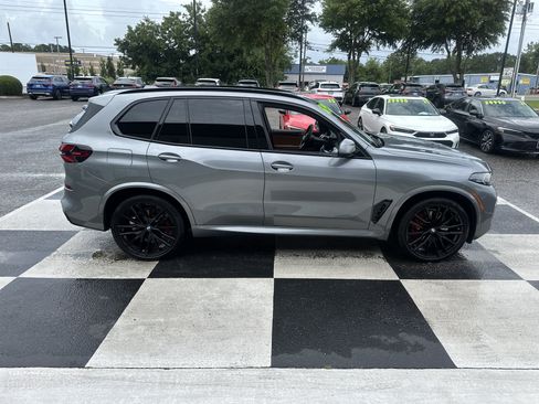 Used 2025 BMW X5 xDrive40i w/ M Sport Package AWD/4WD image 5