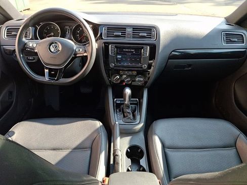 Used 2018 Volkswagen Jetta Sport FWD image 15