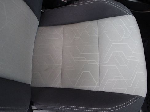 Used 2021 Toyota Tacoma TRD Off-Road w/ Technology Package image 31