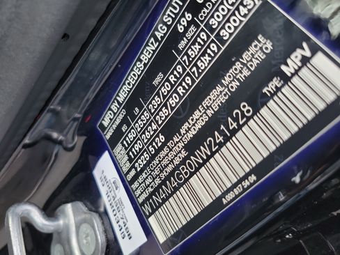 Used 2022 Mercedes-Benz GLB 250 image 34