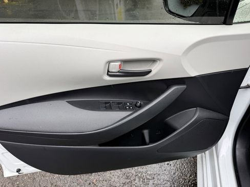 Certified 2022 Toyota Corolla LE image 12